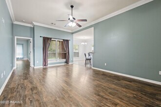 307 Flanders Ridge Dr in Youngsville, LA - Building Photo - Building Photo