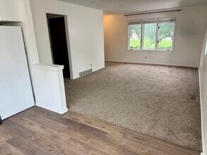 723 NE 6th St in Ankeny, IA - Building Photo - Building Photo