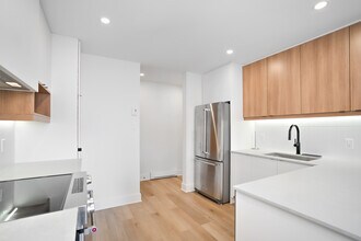 5555 Saint-Urbain Rue in Montréal, QC - Building Photo - Building Photo