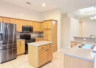 5659 Tiger Woods Dr in Milton, FL - Building Photo - Building Photo