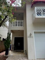 3062 New York St in Miami, FL - Building Photo