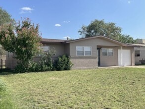 3310 Auburn Ave in Big Spring, TX - Building Photo - Building Photo
