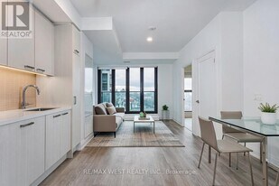 20 Soudan Ave in Toronto, ON - Building Photo