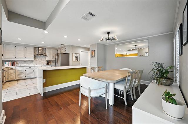 6002 Costera Ln in Dallas, TX - Building Photo - Building Photo