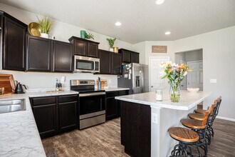 6915 Mandan Dr in Colorado Springs, CO - Building Photo - Building Photo