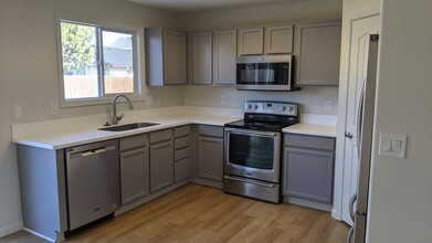 13252 W Fringetree St in Boise, ID - Building Photo - Building Photo
