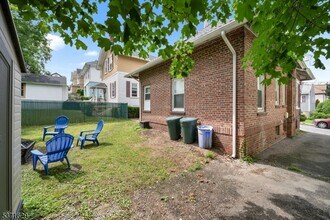 13 Logan Pl in Morristown, NJ - Foto de edificio - Building Photo