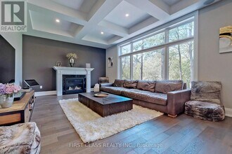 8 Heathmont Ct in Richmond Hill, ON - Building Photo - Building Photo