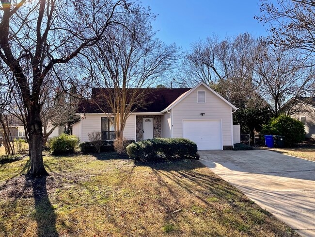 5805 Dockridge Ct in Fayetteville, NC - Building Photo - Building Photo