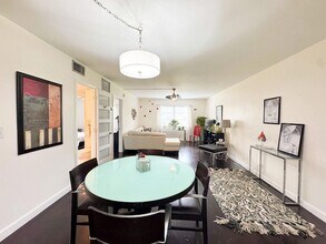 1950 N Andrews Ave, Unit 103D in Wilton Manors, FL - Building Photo - Building Photo