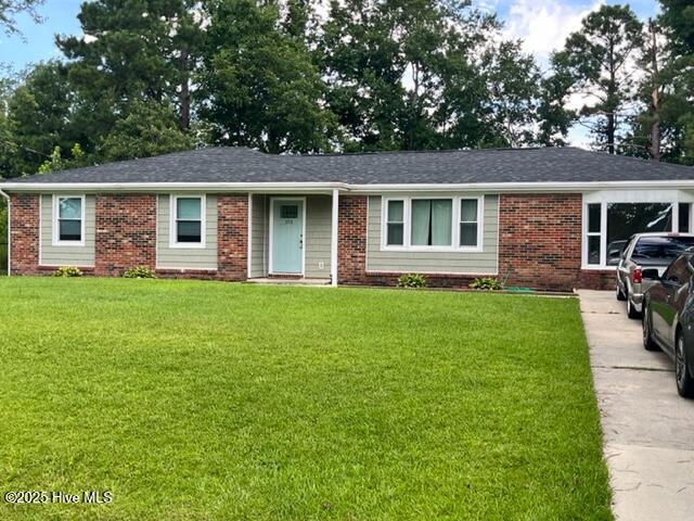 103 Vandergrift Dr in Jacksonville, NC - Building Photo