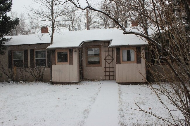 property at 107 N 8th St