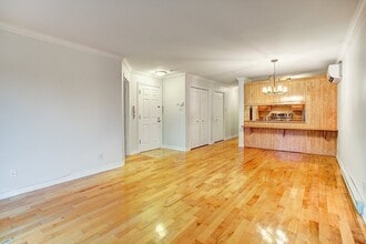 711 Guy St in Montréal, QC - Building Photo - Building Photo