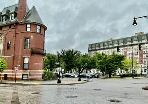 636 Beacon St, Unit 303 in Boston, MA - Building Photo
