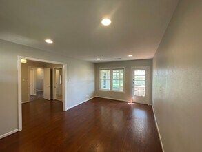 501 Pennington Dr in Corpus Christi, TX - Building Photo - Building Photo