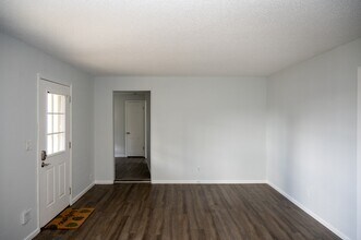 3244 Marion Rd SE in Rochester, MN - Building Photo - Building Photo