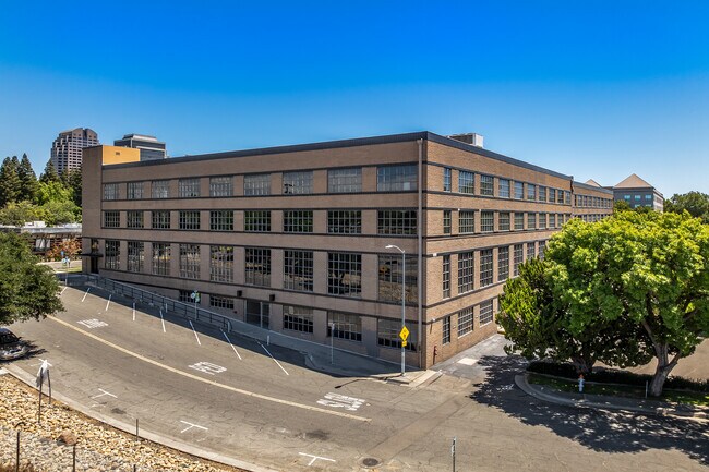 The Diggs in Sacramento, CA - Building Photo - Building Photo