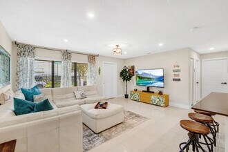 246 NW 82nd Terrace in Miami, FL - Building Photo - Building Photo