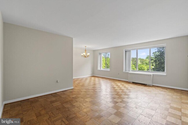 3000 Spout Run Pkwy in Arlington, VA - Building Photo - Building Photo