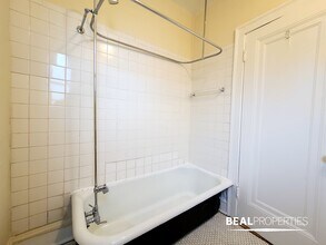 1444 W Byron St in Chicago, IL - Foto de edificio - Building Photo