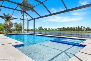 9512 Greyhawk Trl in Naples, FL - Building Photo