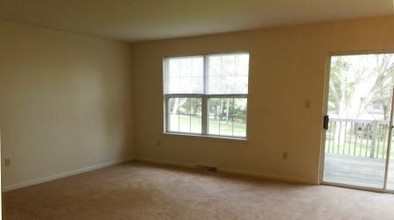 Crossgates-03CR in Millersville, PA - Building Photo - Interior Photo