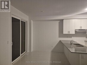 929 Douro St in Stratford, ON - Building Photo - Building Photo