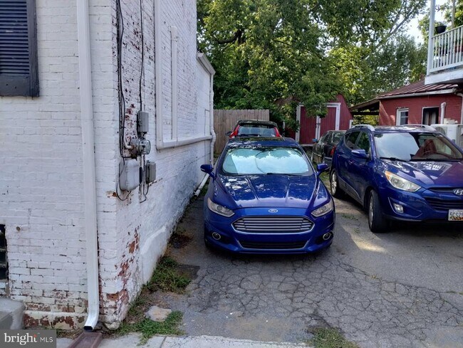 20 S Jefferson St in Frederick, MD - Building Photo - Building Photo