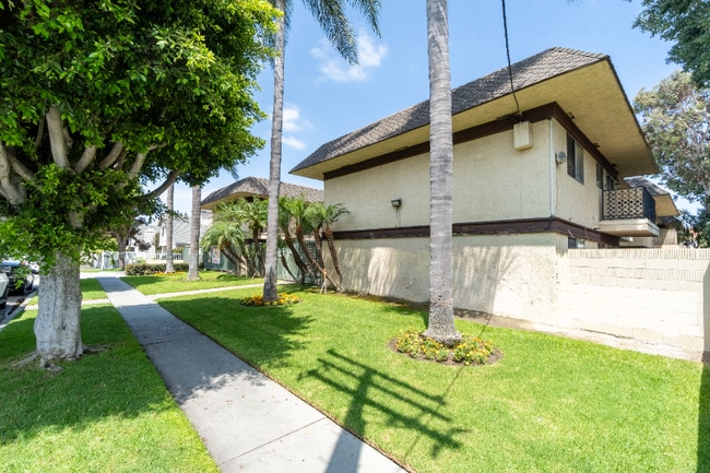 3523 W Savanna St in Anaheim, CA - Building Photo - Building Photo