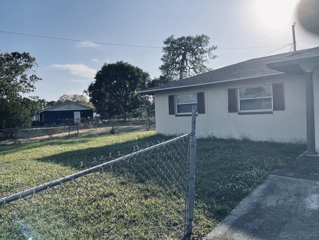 108 Hilton Dr in Fort Pierce, FL - Building Photo - Building Photo