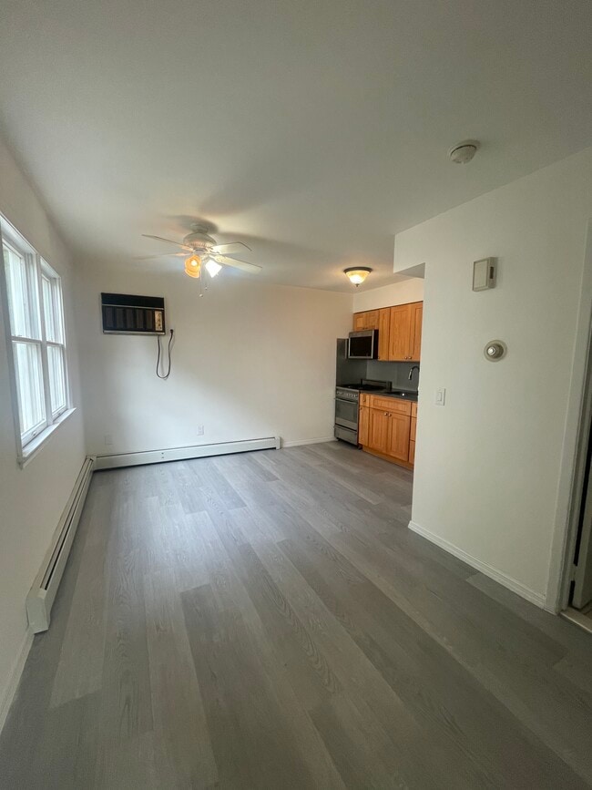 111 Radigan Ave, Unit 1 in Staten Island, NY - Building Photo - Building Photo