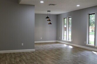 21330 Park Tree Ln in Katy, TX - Foto de edificio - Building Photo