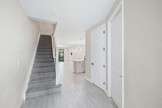 7324 Rockefeller Dr in Naples, FL - Building Photo - Building Photo