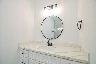 7826 Birmingham St in Houston, TX - Building Photo - Building Photo