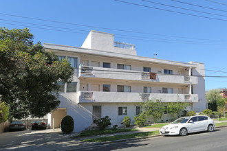 1005 S Barrington Ave in Los Angeles, CA - Building Photo - Building Photo