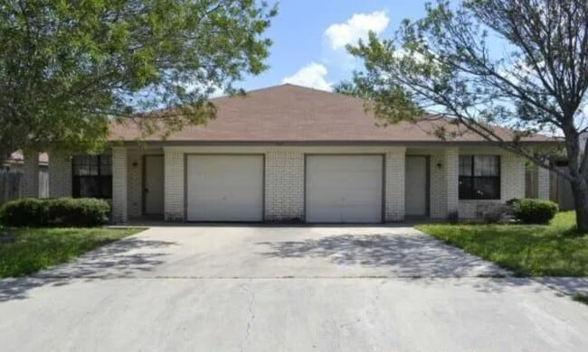 404 Alpine St in Killeen, TX - Building Photo - Building Photo