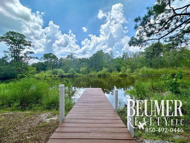 623 Edgewater Dr in Pensacola, FL - Building Photo - Building Photo