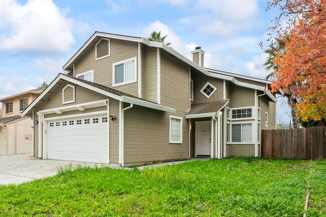 8105 Prior Way in Sacramento, CA - Building Photo - Building Photo