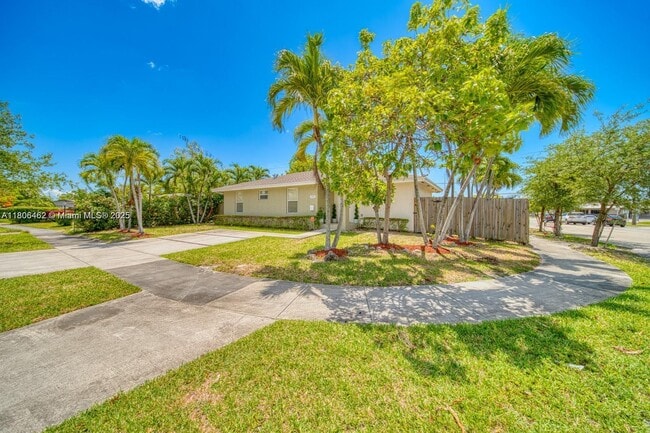 property at 11492 SW 190th Terrace Rd