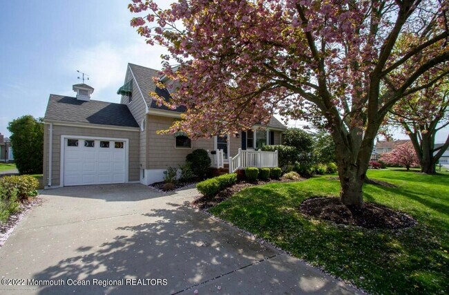 9 West St in Monmouth Beach, NJ - Building Photo - Building Photo