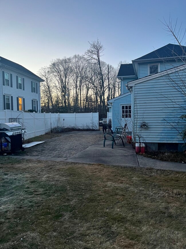 35 Woodruff St in Southington, CT - Building Photo - Building Photo