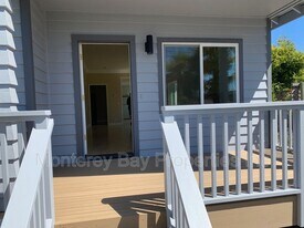 1715 Matthews Ln in Santa Cruz, CA - Building Photo