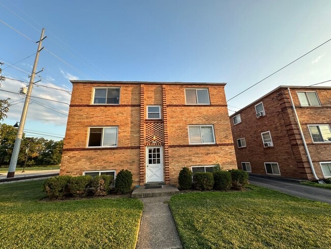 property at 4329 Oakwood Ave