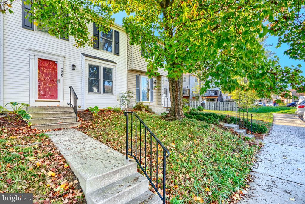 7529 Rain Flower Way in Columbia, MD - Building Photo