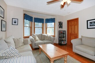 49 Prince St, Unit 3 in Brookline, MA - Building Photo - Building Photo