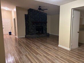 7 Seville Dr in Sherwood, AR - Building Photo - Building Photo