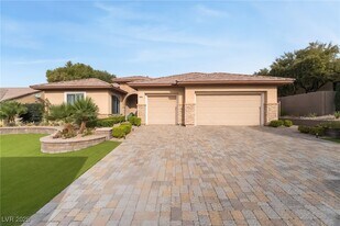 24 Kittansett Loop in Henderson, NV - Building Photo