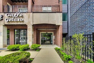 2032 W Division St in Chicago, IL - Building Photo - Building Photo