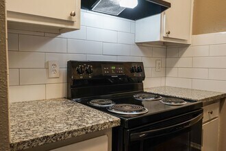 Banyan Cove in League City, TX - Building Photo - Building Photo