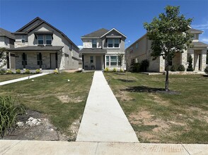 650 Lone Peak Wy in Dripping Springs, TX - Building Photo - Building Photo